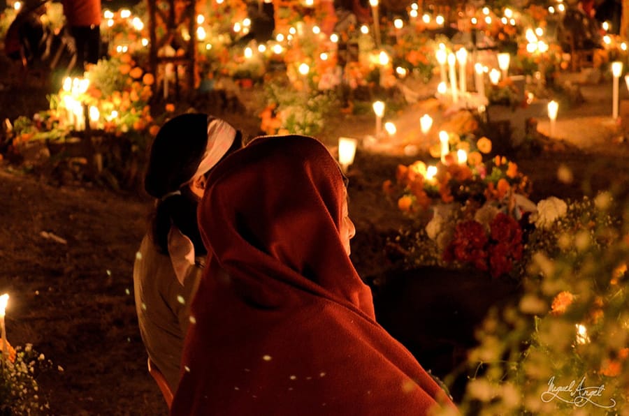 En pie, celebración de Noche de Muertos: Sectur