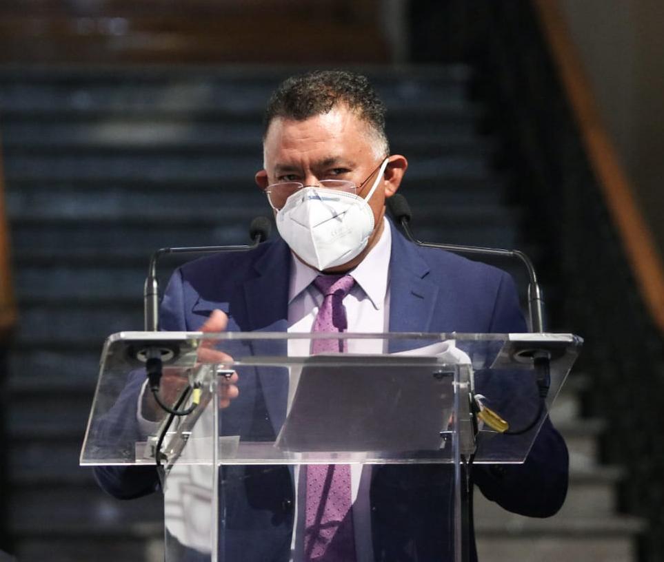 Gastos del avión presidencial, ofensivos para la ciudadanía: Fermín Bernabé