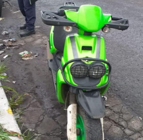 Detiene SSP a una persona en posesión de motocicleta con reporte de robo, en Morelia