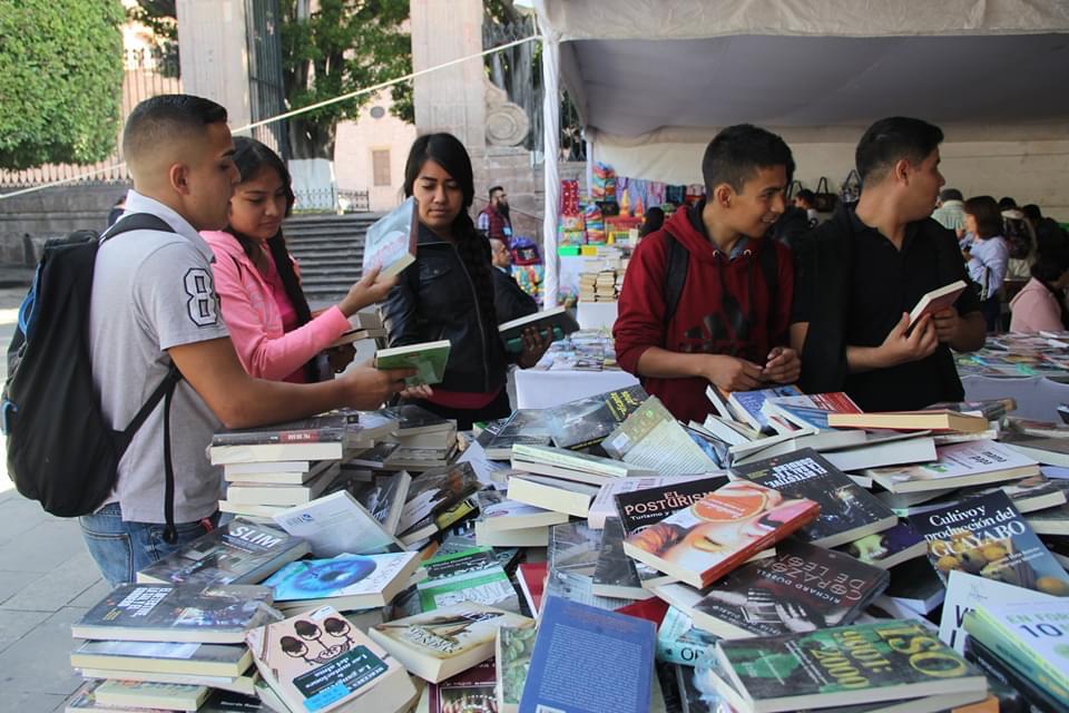Gobierno de Raúl Morón implementó estrategia de Fomento al Libro la Lectura y la Literatura