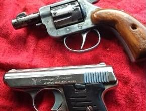 Asegura SSP a uno en posesión de dos armas de fuego, en Epitacio Huerta