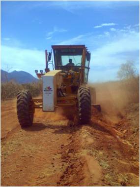 Rehabilita Sedrua 171 km de caminos sacacosechas en Arteaga