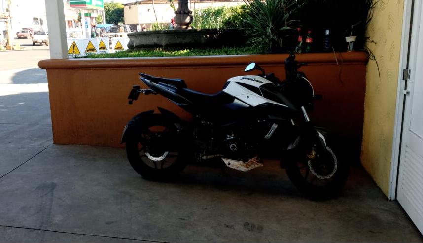 En patrullajes, localiza SSP motocicleta con reporte de robo en Tingüindín