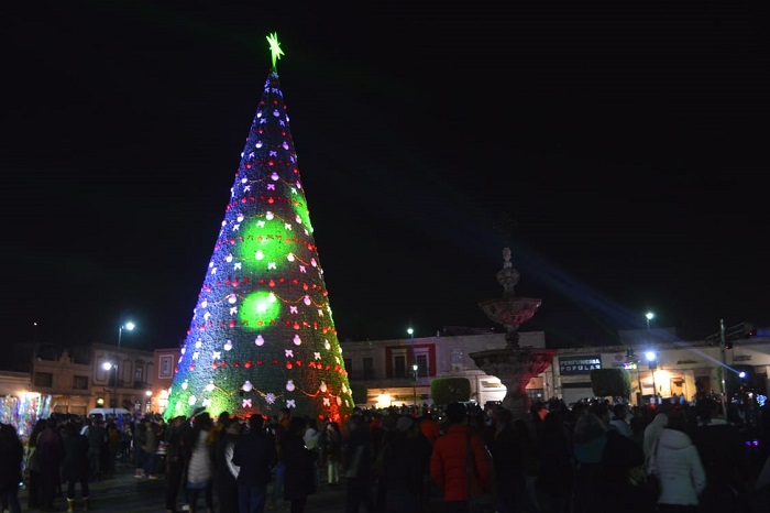 Con acceso limitado al público, ayuntamiento tendrá árbol y nacimiento navideño
