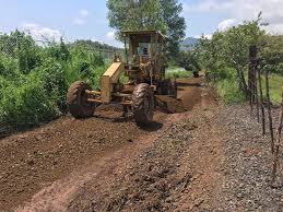 Rehabilitados 495 km de caminos saca cosechas en Región Infiernillo