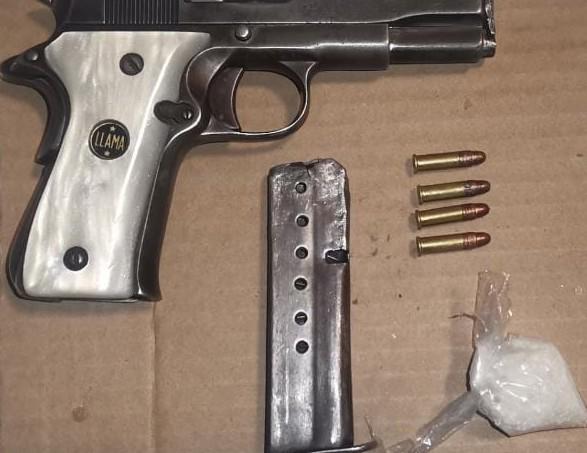 Detiene SSP a uno en posesión de un arma de fuego, cartuchos y droga