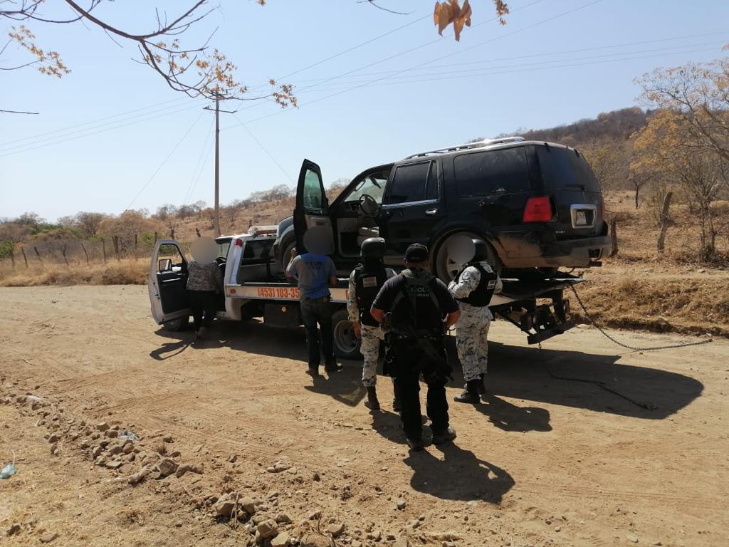 En Operación Conjunta Michoacán, se aseguran 2 vehículos blindados, en Tepalcatepec