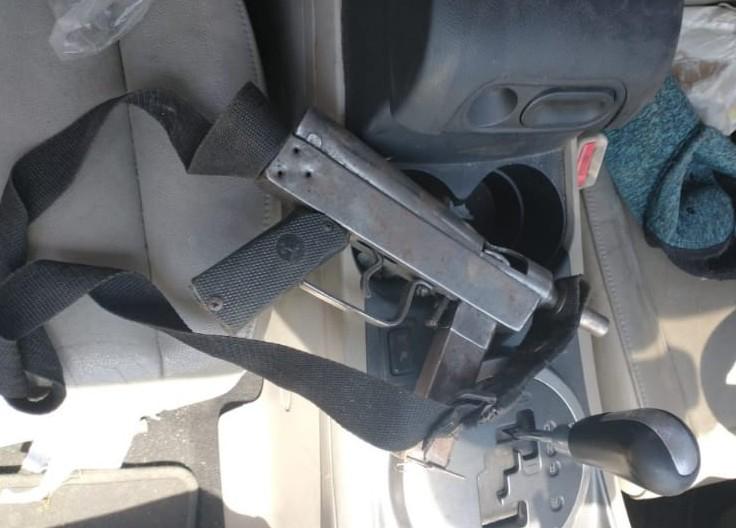 En Operación Conjunta Michoacán, aseguran a uno en posesión de un arma de fuego y un vehículo