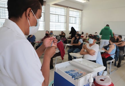 Arranca Michoacán plan de refuerzo de vacunación anti COVID-19 para adultos mayores