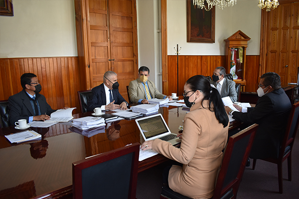Comisión de Administración, encargada de controlar, dirigir y vigilar las funciones de administración y finanzas del PJM, realiza sesión ordinaria