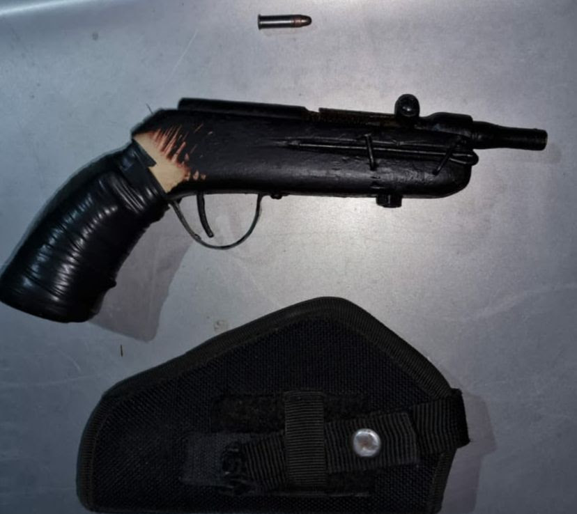 En Zamora, SSP aprehendió a uno en posesión de arma de fuego y motocicleta