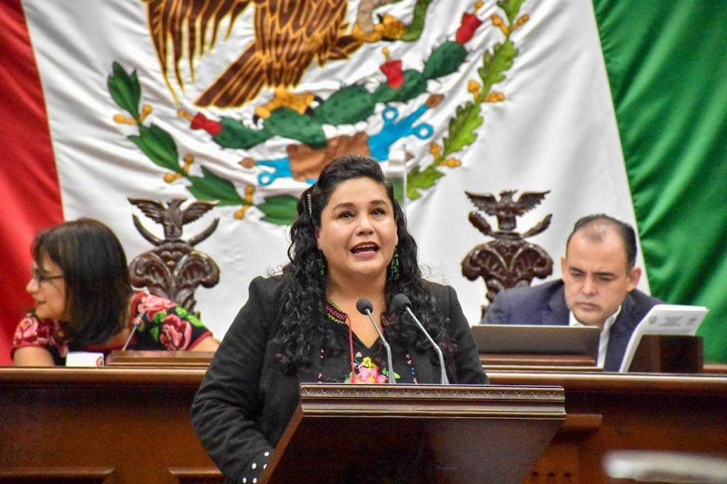 Presenta Gabriela Cázares propuesta para garantizar derechos a familias homo y monoparentales
