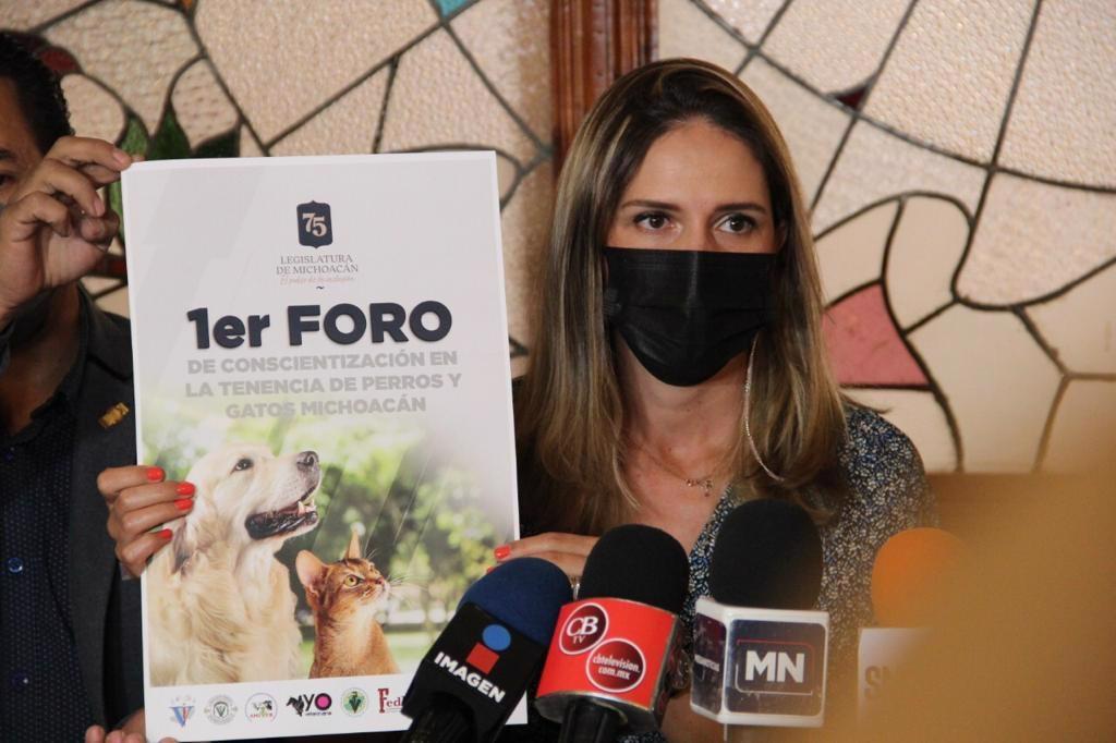 Convoca Daniela de los Santos a participar en el 1er Foro de Concientización en la tenencia de perros y gatos de Michoacán