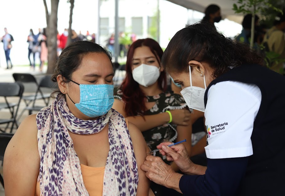 Campaña masiva de vacunación anti COVID-19 solo estará vigente en abril: SSM