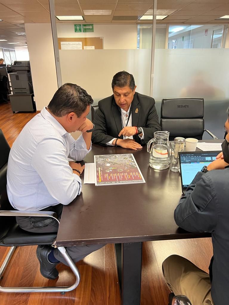 Nacho Campos gestiona proyectos de mejoramiento urbano ante SEDATU