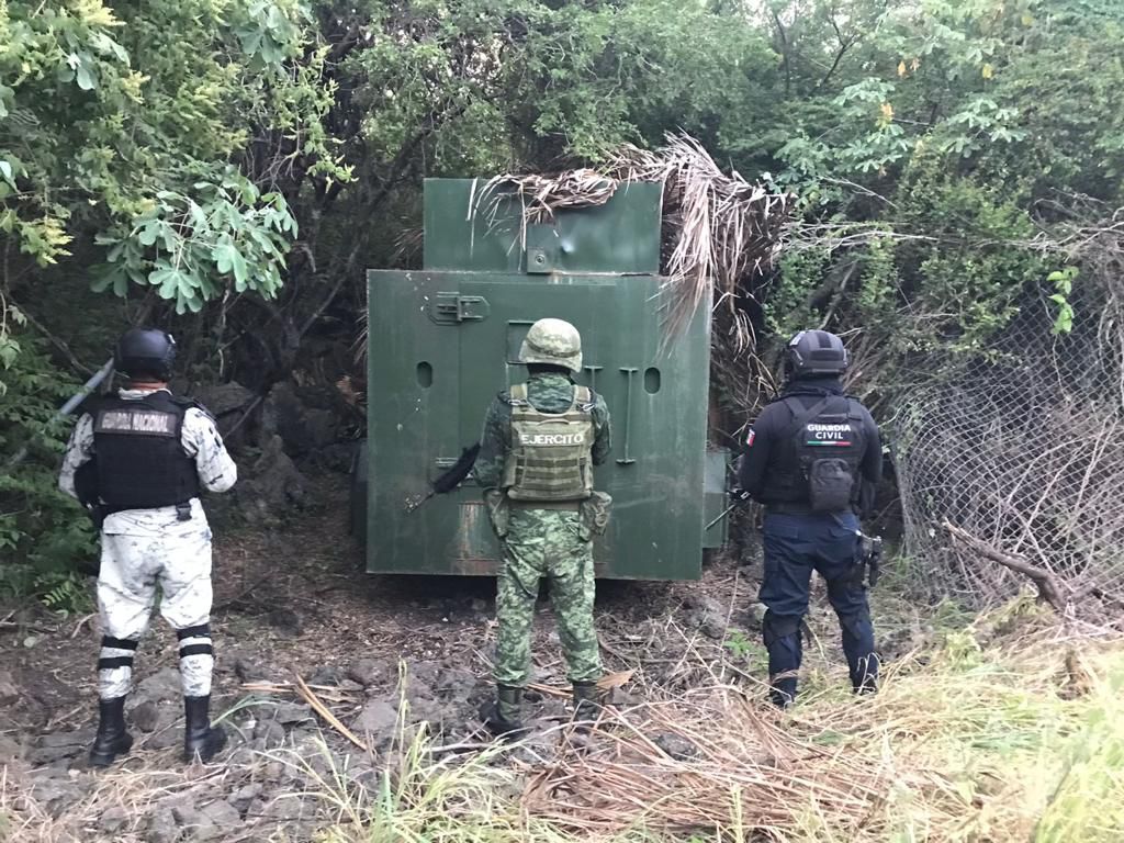 SSP, Sedena y GN inhabilitan dos vehículos con blindaje artesanal, en Cenobio Moreno