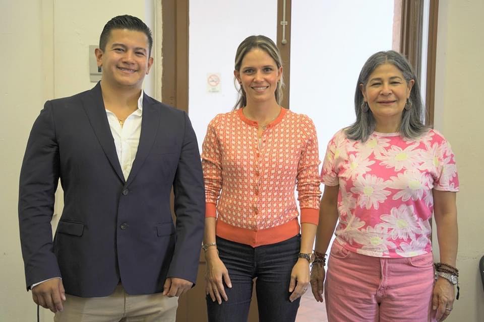 Rinde Primer Informe de Labores Víctor Zurita