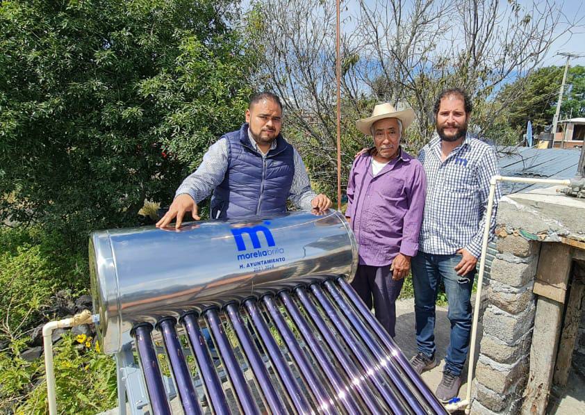 Entrega Gobierno Municipal calentadores solares a familias morelianas
