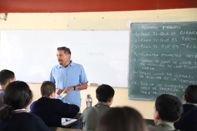 #SEE atiende necesidad docente en escuelas secundarias