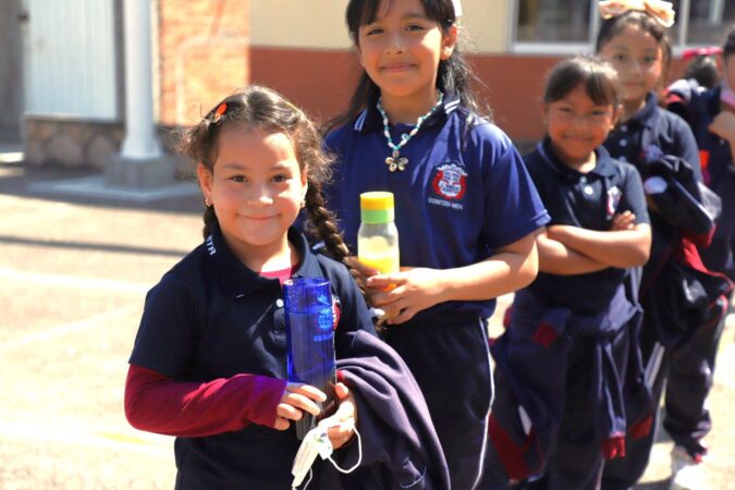 Inicia horario especial para 3 mil 400 escuelas de Michoacán