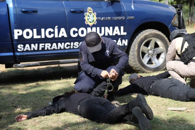 Profesionalización de kuarichas fortalece la seguridad en comunidades con autogobierno: SSP