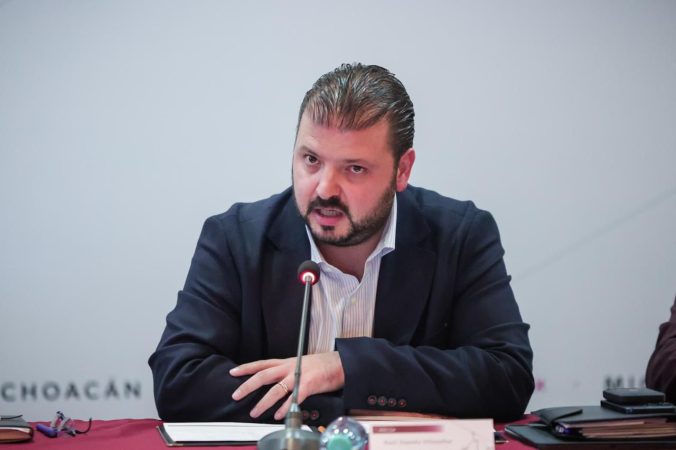 Ley de no más deuda a largo plazo es solo para el Ejecutivo; ayuntamientos son libres de su manejo financiero: Raúl Zepeda