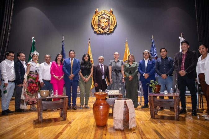 UMSNH aliada de los municipios michoacanos, señala Yarabí Ávila; destaca creación de Licenciatura en Guitarrería