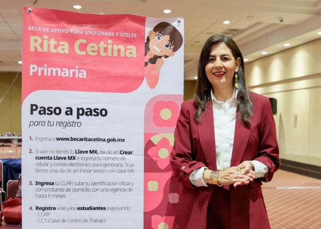 Gabriela Molina orienta a familias sobre registro de Beca Rita Cetina
