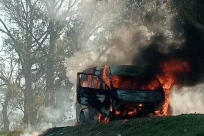 Queman combi del servicio público en la Tarímbaro-Álvaro Obregón