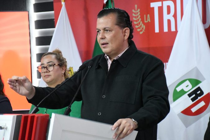 Bedolla quiere imponer a Gladyz Butanda como gobernadora: Memo Valencia