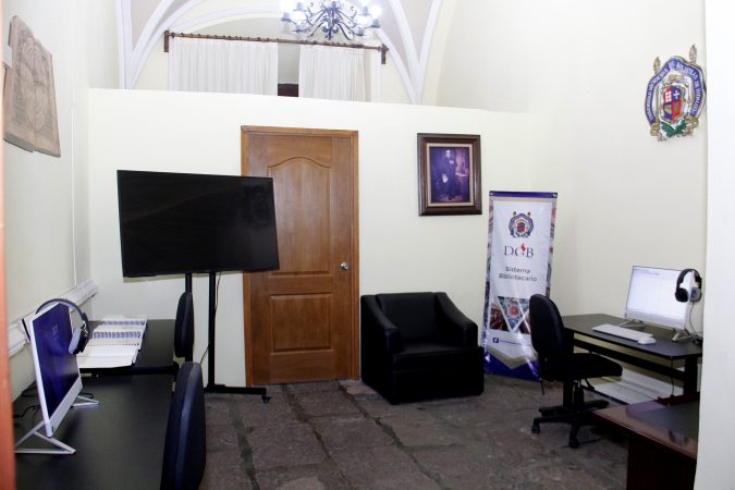 Con herramientas de vanguardia mundial, UMSNH aperturó Bibliotecas Inclusivas en gestión de Yarabí Ávila