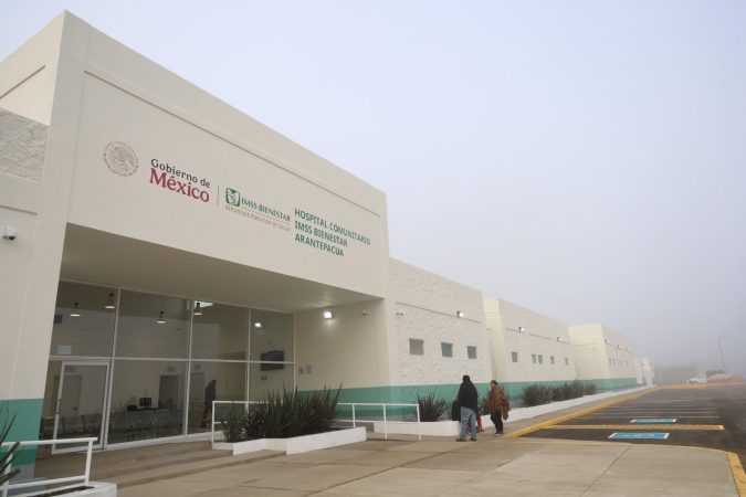 Hospital, escuelas y caminos; destaca Bedolla inversión histórica para Arantepacua