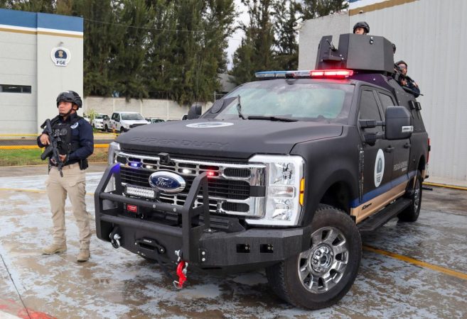 Refuerza FGE su capacidad operativa con la adquisición de vehículos blindados tácticos