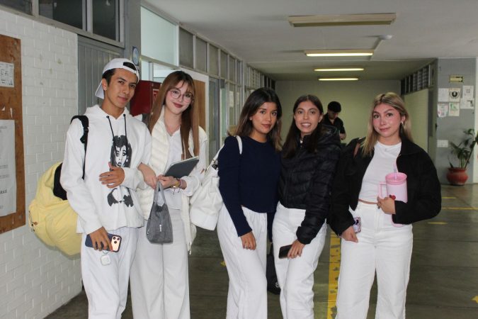 Regresan nicolaitas a clases en la UMSNH