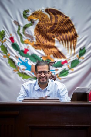 Celebra Conrado Paz aprobación de reformas que planteó para eliminar barreras educativas para grupos vulnerables