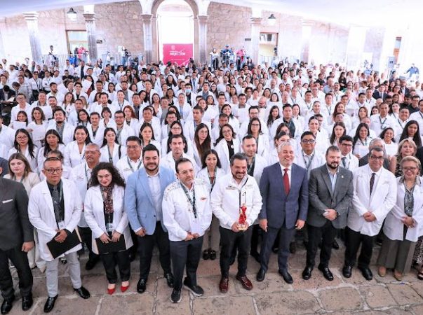 Amplía IMSS Michoacán cobertura médica con  la llegada de 407 nuevos especialistas