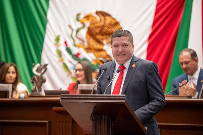 Vicente Gómez presenta iniciativa para garantizar el trabajo a personas con discapacidad adquirida