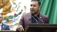 Propone Reyes Galindo agravar delitos contra docentes en Michoacán 