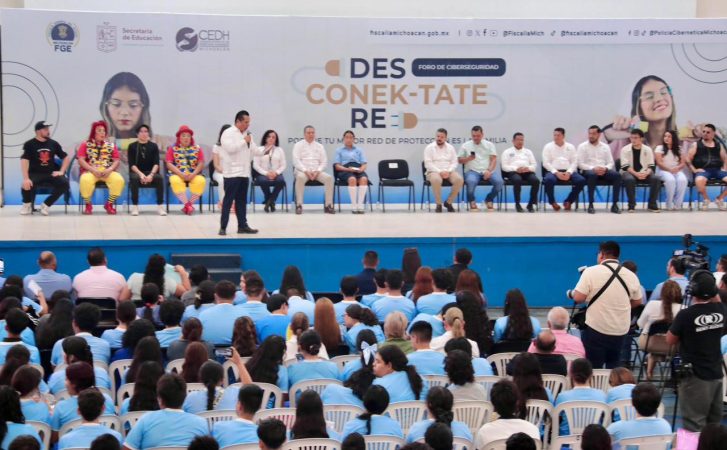 FGE realiza foro “Desconék-tate- Reconék-tate” en coordinación con la CEDH para fortalecer la prevención digital en Lázaro Cárdenas