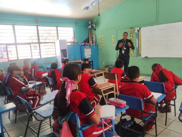 Policía Morelia lleva capacitación de cultura vial a primaria Mariano Escobedo
