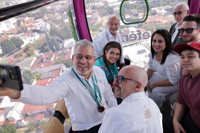 Bedolla visualiza al teleférico de Uruapan como motor económico y turístico