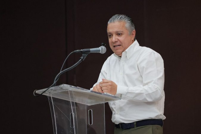 Últimos días para pagar refrendo vehicular sin multas ni recargos: Luis Navarro