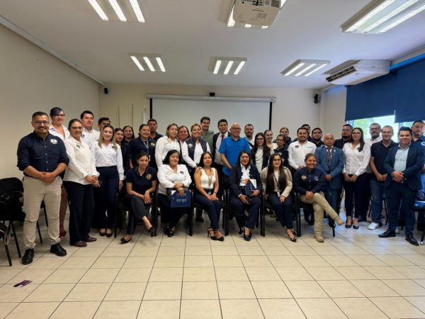Refuerza FGE habilidades del personal en La Piedad y Jiquilpan para la atención de conflictos con enfoque de comunicación no violenta