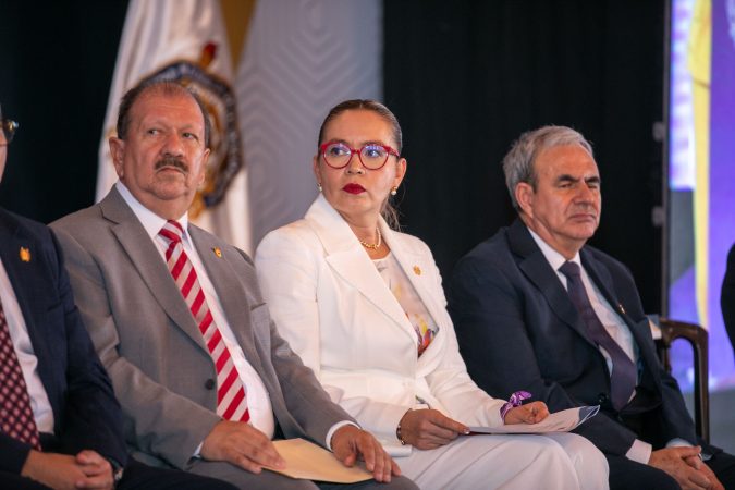 Quienes quieren ver sometida a la UMSNH, han fracasado: Rectora