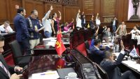 Ningún funcionario podrá cobrar más que titular del Ejecutivo Federal: 76 Legislatura 
