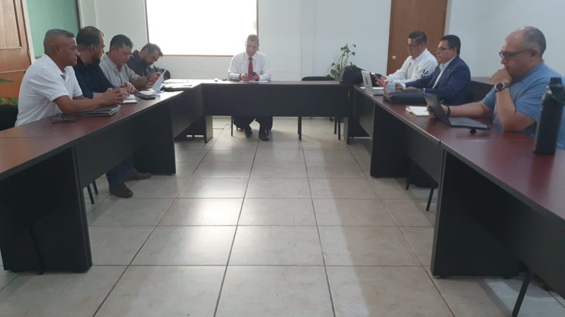 Sigue la mesa de diálogo entre la UMSNH y el SUEUM