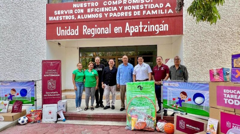 Fortalecemos escuelas de Tierra Caliente con materiales e insumos: Gabriela Molina