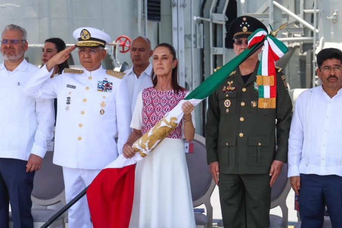 Son tiempos de definiciones, de defender la soberanía nacional: presidenta Claudia Sheinbaum en el día de la marina nacional desde Lázaro Cárdenas, Michoacán