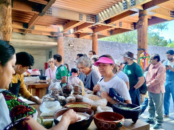 Michoacán conquistó Los Pinos con sus cocineras tradicionales